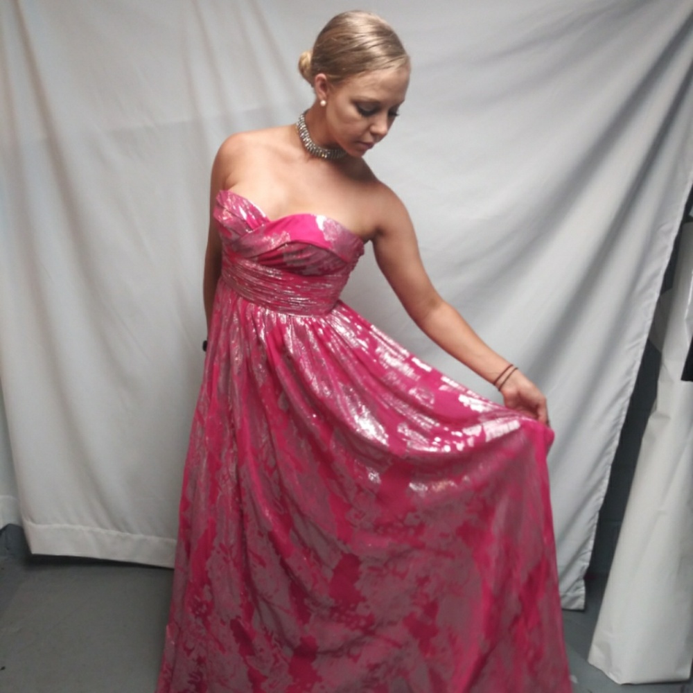 Hot Pink Gown; Prom, Sweet 16 & Quinceaneras size0